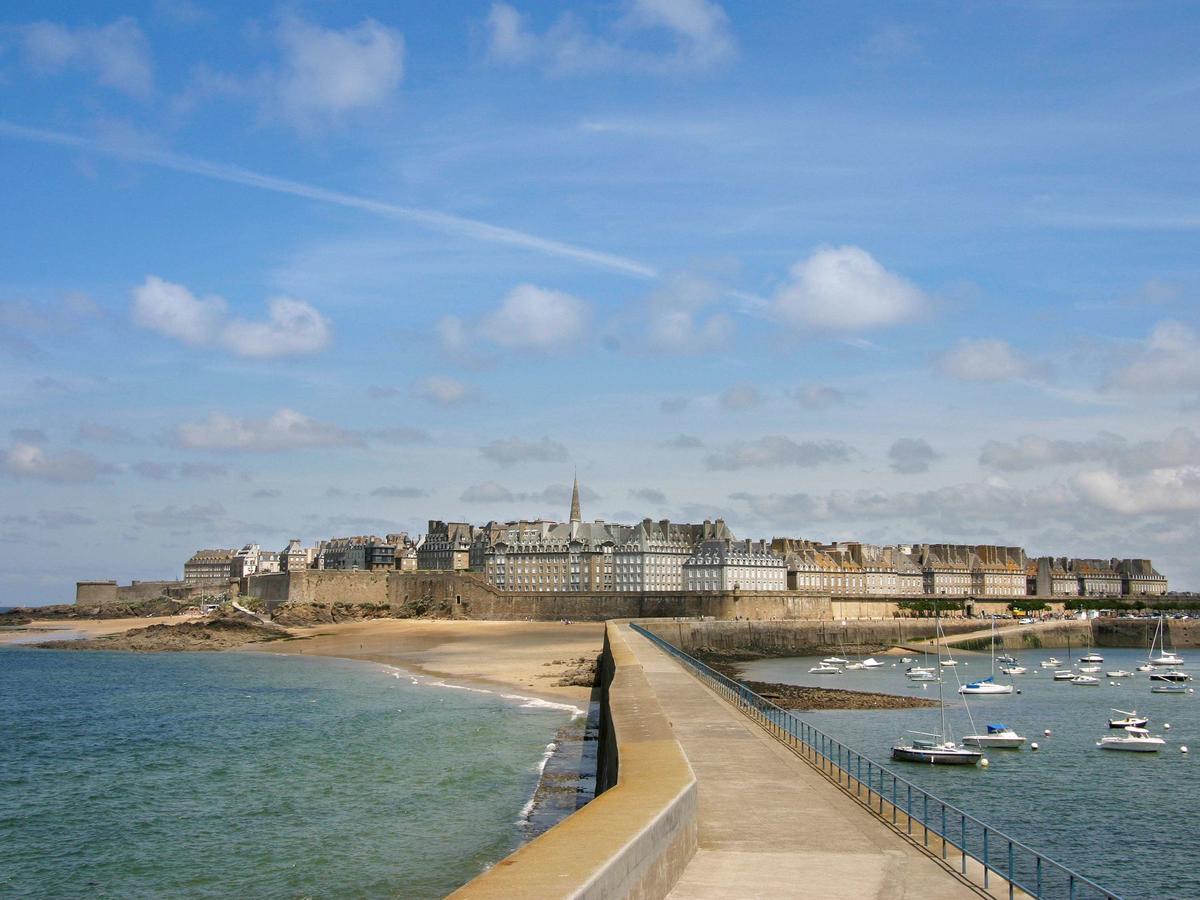 Hotel ibis Saint-Malo Madeleine Exterior foto